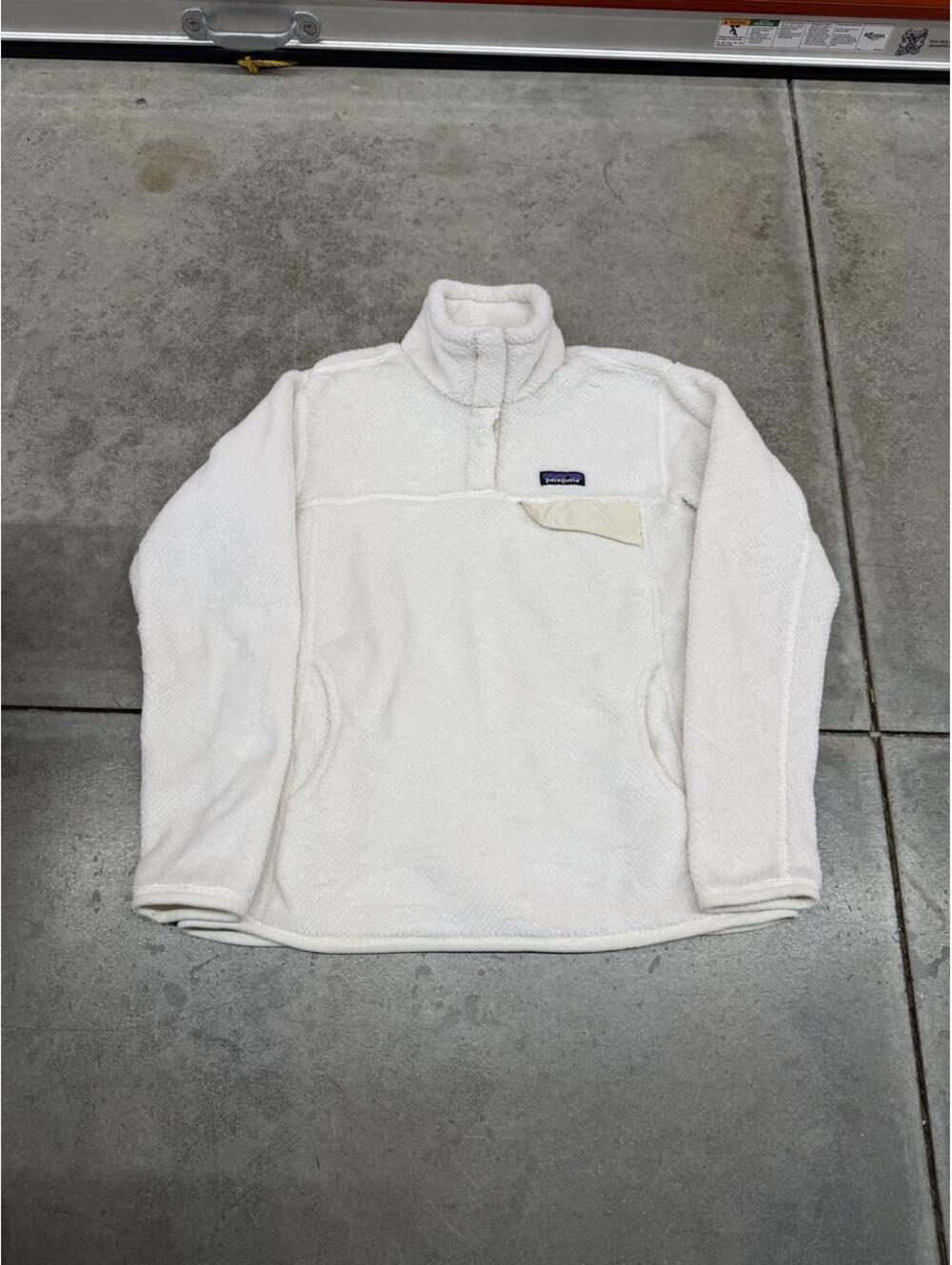 vintage patagonia re tool white synchilla fleece jacket size large WOMENS
